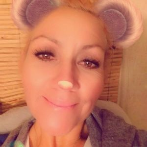 Meet your Posher, Elva